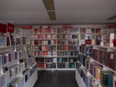 Interior de la librería FCE de Morelia, fotografía de Iván Arias