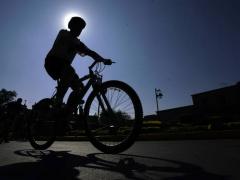 Ciclista, fotografía de Adid Jiméz, El Sol de Morelia.