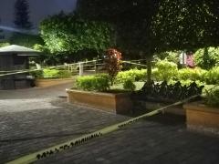 Fotografía del centro de Tepic con cintas amarillas de restricción de acceso.