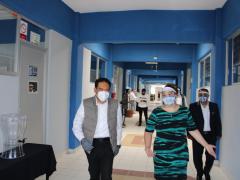 Haciendo recorrido por las instalaciones, Tecnológico Superior de Tepeaca.