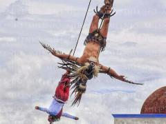 Voladores de Cuetzalan. Fotografía: Andrés Lobato.