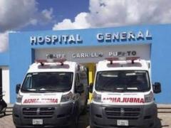 Imagen de ambulancias en Hospital General Felipe Carrillo Puerto. Fotografía: Facebook Qué Nota. JMMM Q.Roo.