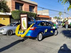 Caravana de autos durante festejo de San Judas Tadeo en SLP.