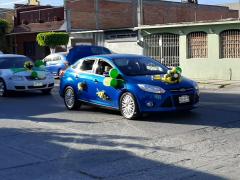 Caravana de autos durante festejo de San Judas Tadeo en SLP.