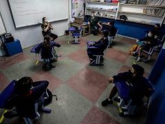 Salón de clases con sana distancia. Fotografía: Pulso Diario de San Luis.