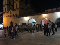 Banda en atrio de iglesia, fiesta patronal de Laguna de Santa Rita, SLP. Fotografía: Luz María Galaviz Galarza.