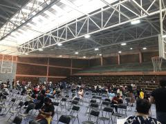 Lugar de reposo después de la vacuna (ya no era obligatorio quedarse los 15 minutos), sede de vacunación, Parque Tangamanga, SLP. Fotografía: Luz María Galaviz Galarza.
