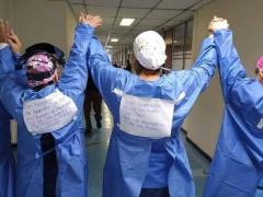 Protesta de trabajadores del Hospital Central "Ignacio Morones Prieto" de SLP en diciembre pasado. Fotografía: Proceso.