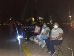Fila de mujeres afuera del Tangamanga II. Fotografía: Wendy Jiménez.