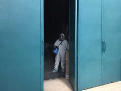 Sanitización del teatro El Rinoceronte Enamorado. Fotografía: Facebook Teatro El Rinoceronte enamorado.
