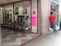 DCO Zapatería, Calle Hidalgo, Centro Histórico, San Luis Potosí. Fotografía: Lía Fernanda Rodríguez Cerrillo.