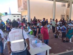 Adultos esperan recibir apoyos federales en Tabasco. Fotografía: Facebook Delegación de Programas para el Bienestar Tabasco.