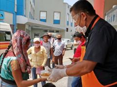 El 30 de marzo cumple un año don José Manuel regalando comida. Fotografía: Tabasco Hoy