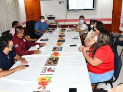 El alcalde interino del municipio, José Luis Córdoba Ovando, en una reunión de trabajo en la Sala de Cabildo. Fotografía: El Heraldo de Tabasco.