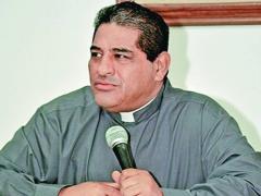 Sacerdote Roberto Sánchez Cabrera. Fotografía: Tabasco Hoy.