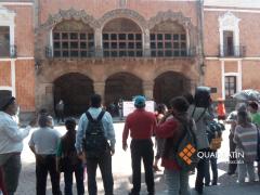 Artesanos frente al Palacio de Gobierno. Fotografía: Quadratín Tlaxcala.