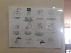 Instrucciones para lavarse las manos, Restaurante "El Pelicano". Fotografía: Felipe de Jesús Szymanski Martínez.