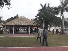 Parque Fray Andrés de Olmos, en el que se ve a diversas personas. Fotografía: Felipe de Jesús Szymanski Martínez.