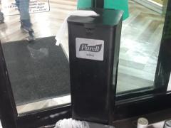 Caja surtidora de toallitas con cloro para limpiar los carritos del supermercado, Arteli, Tamaulipas. Fotografía: Felipe de Jesús Szymanski Martínez.