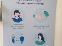 Infografía "Ayúdamos a prevenir el contagio de COVID-19", BBVA Xalapa. Fotografía: María del Rosario Delgado Escudero.
