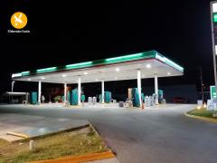 Gasolinera vacía por toque de queda y restrucciones vehiculares. Fotografía: El Informativo Yucatán.