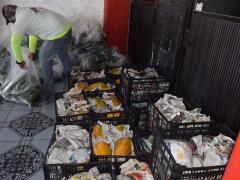 Cajas de papaya para donación. Fotografía: Facebook H Ayuntamiento de Dzilam de Bravo.