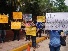 Fotografía de manifestación de la industria restaurantera yucateca ante las restricciones gubernamentales, Mérida, Yucatán.