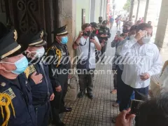 Protesta de toreros y trabajadores de plazas de toros frente a Palacio de Gobierno. Fotografía: Valentina Boeta Madera.