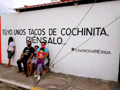 Barda 15 Tú, yo, unos tacos de cochinita, piénsalo... Fotografía: Enamora Mérida.